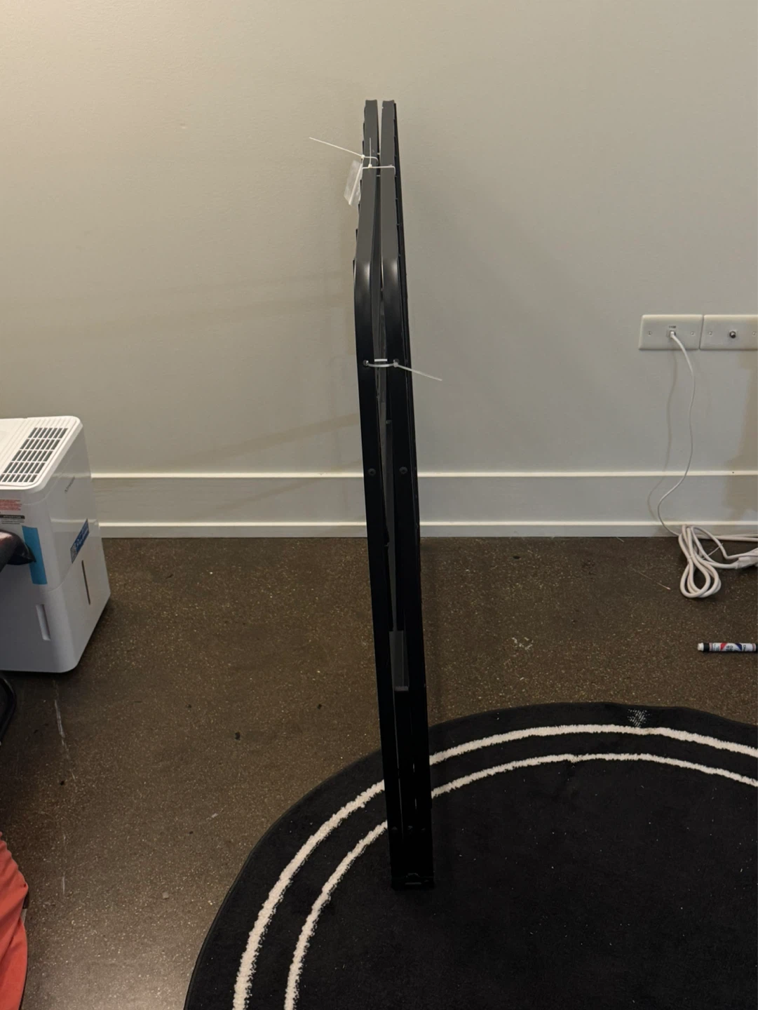 [Moving Sale] BestMassage Twin Bed Frame (Metal) - photo 3
