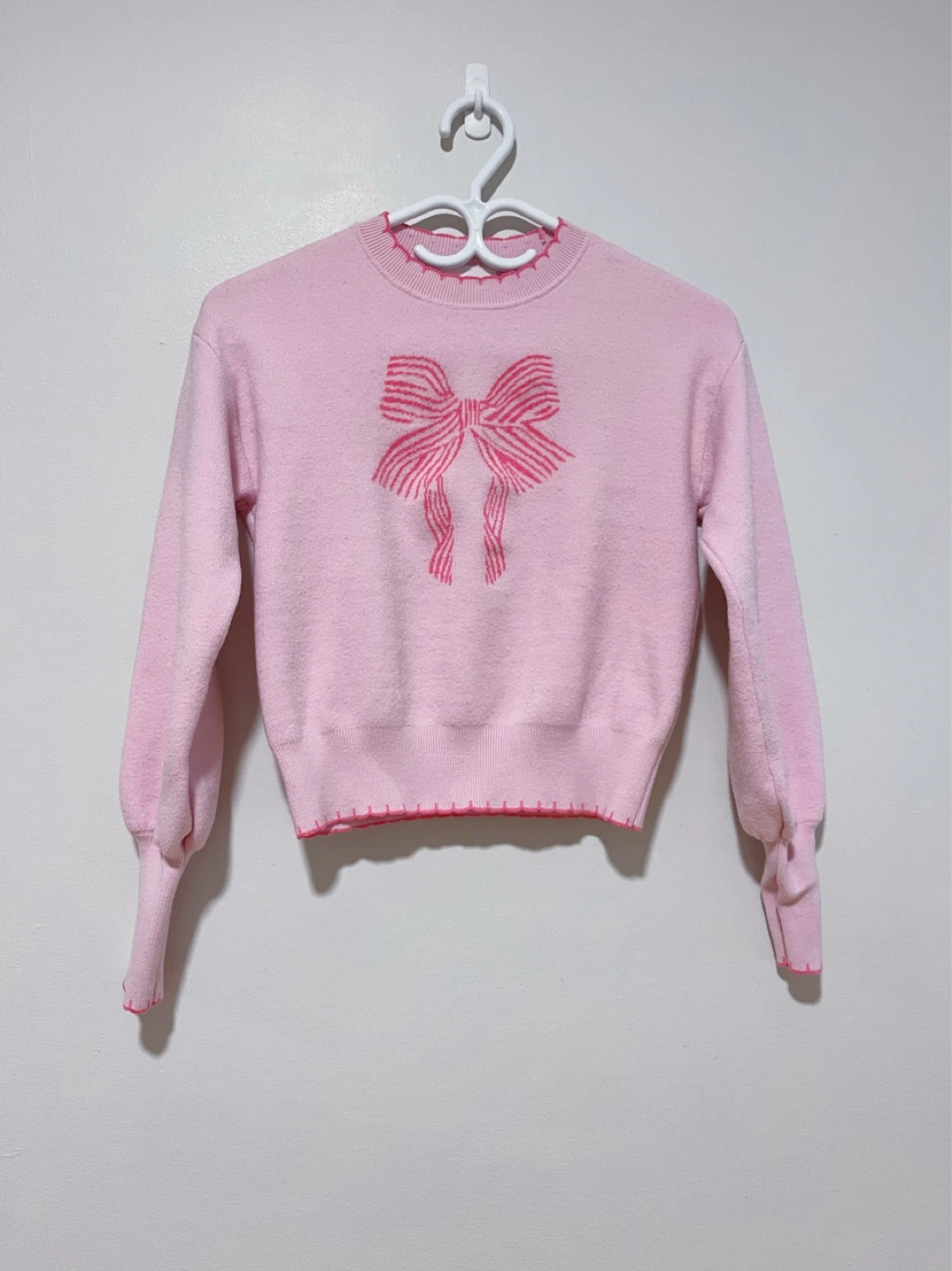 Like New Willow & Wind Pink Bow Sweater - XS
