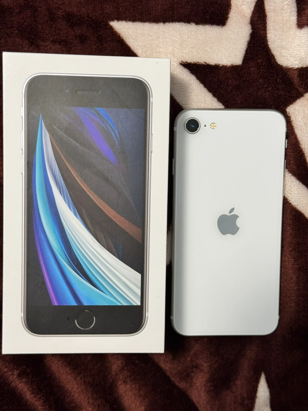 Apple iPhone SE (2nd Gen) - White - photo 2