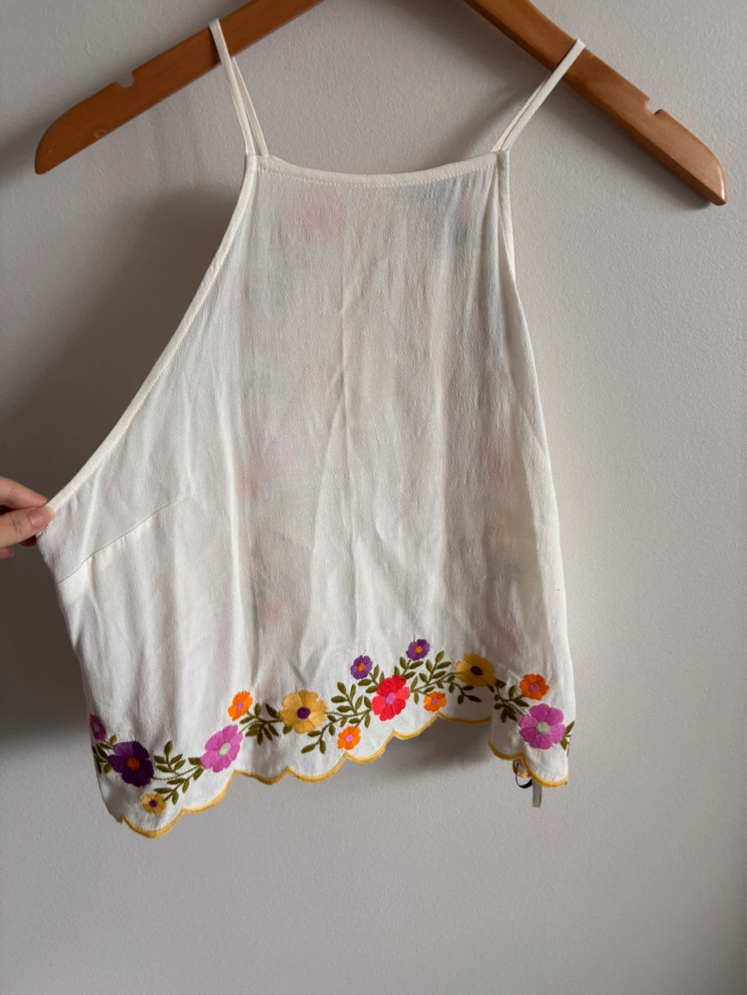 White embroidered halter top open back Size Small - photo 2