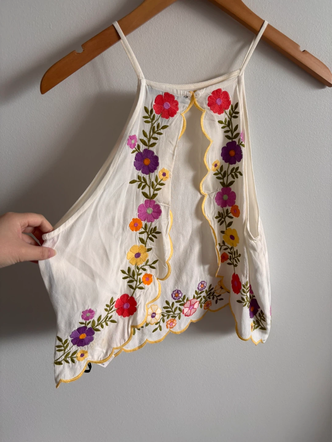 White embroidered halter top open back Size Small - photo 5