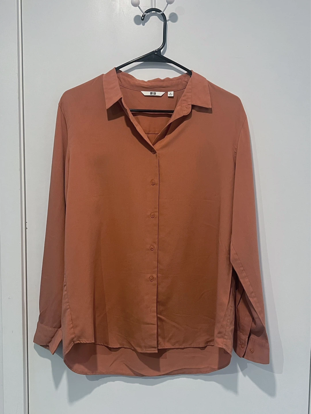 Uniqlo Button-Up Shirt - Women's Medium - Terracotta