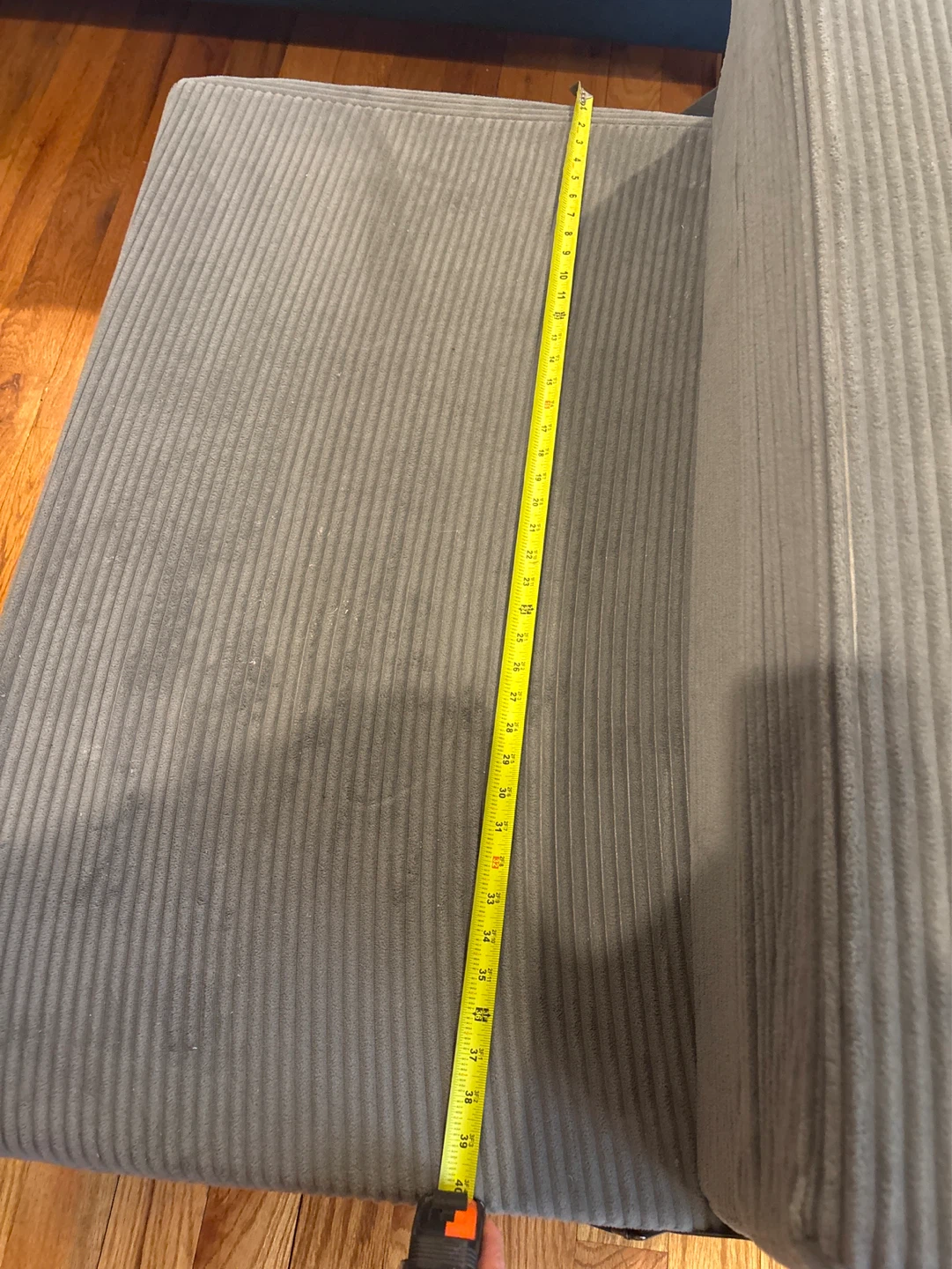 Grey couch - photo 2