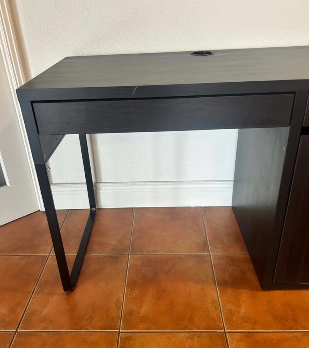 Ikea Micke desk *Delivery available - photo 4