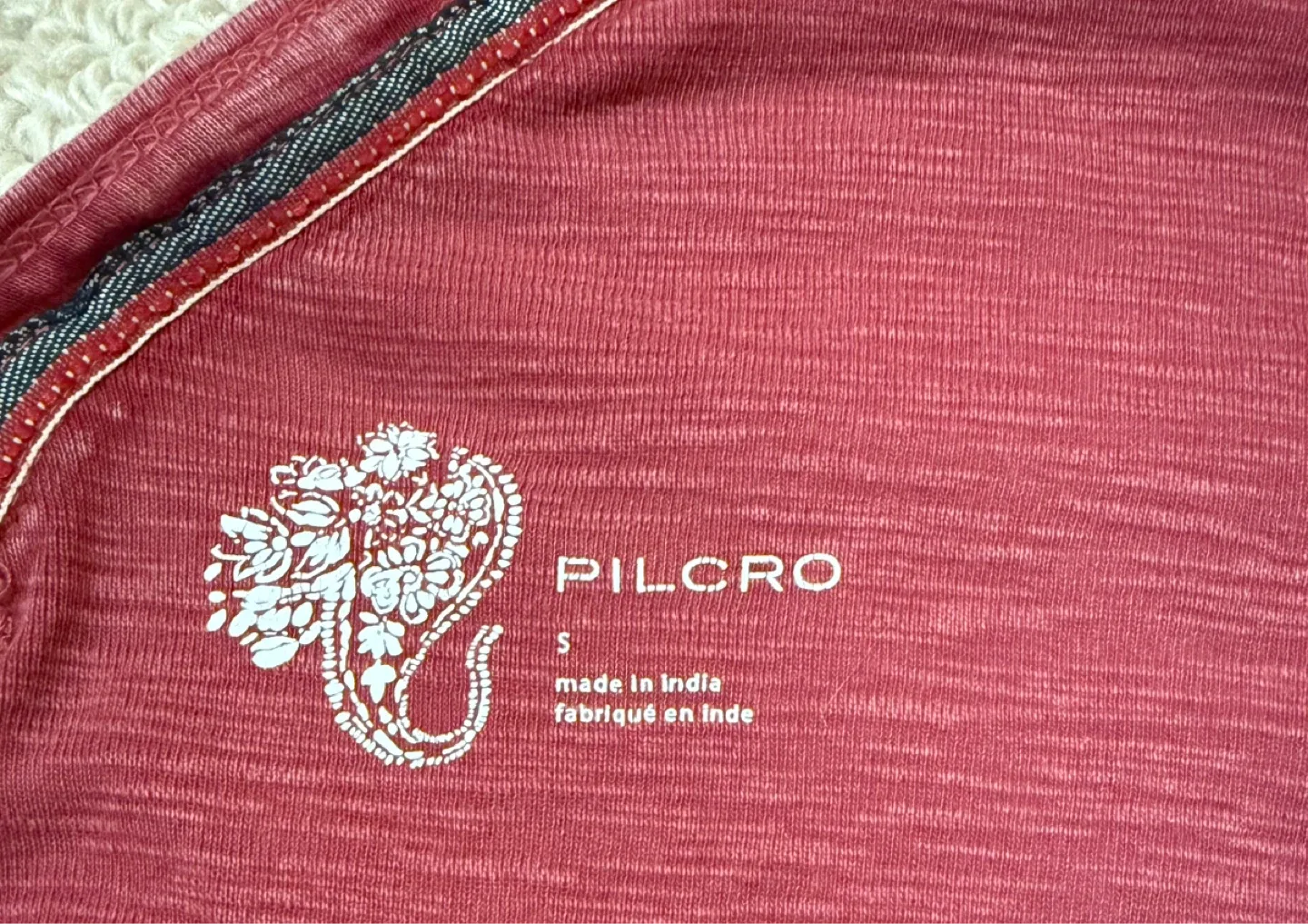 PILCRO V-Neck Henley Top Size S
