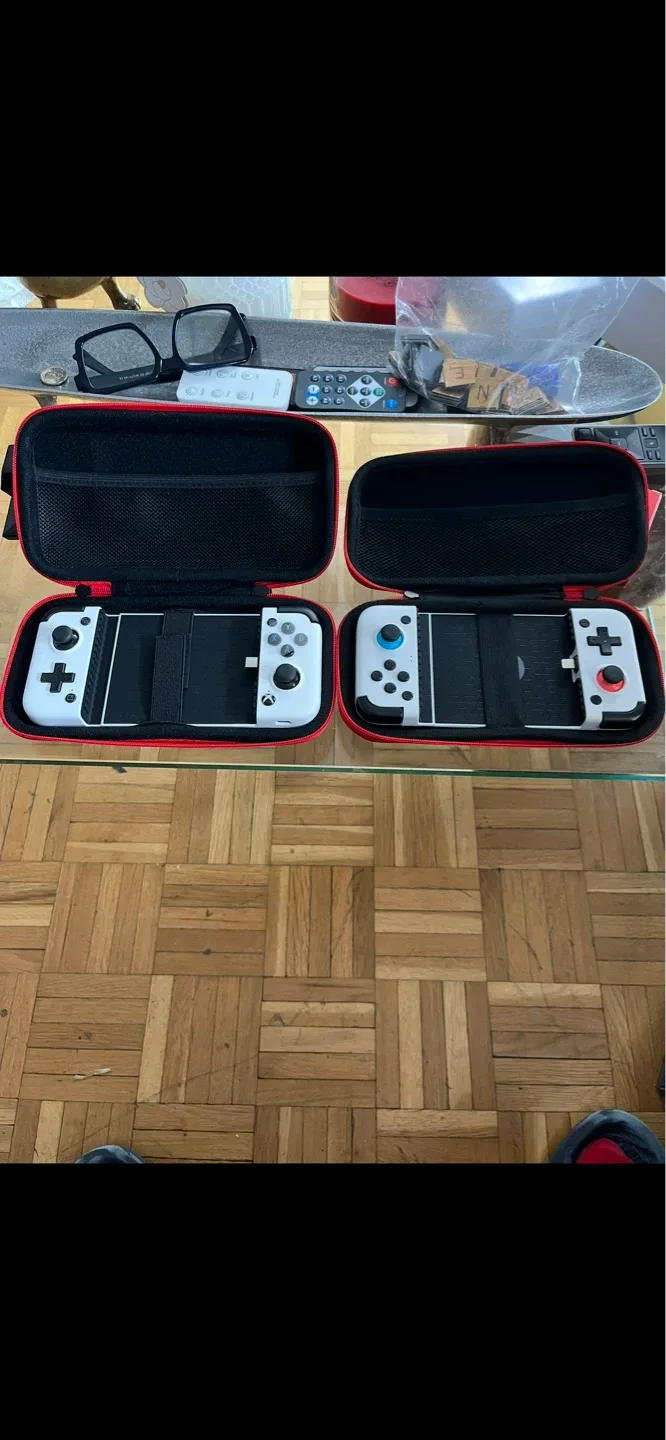 2x Gamesir X2 Pro Mobile Controllers
