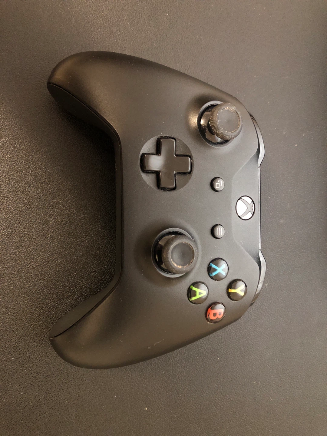 Black Xbox Wireless Controller