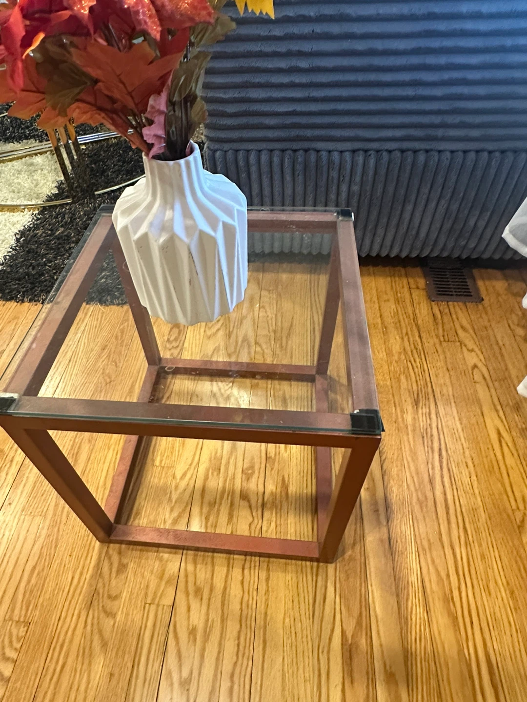 Side Table with Glass Top - photo 3