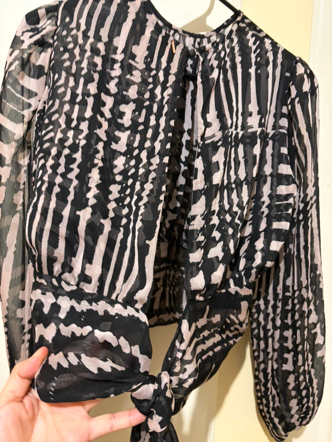 Misa Los Angeles Zebra Print Open Tie Back Blouse XXS - photo 4