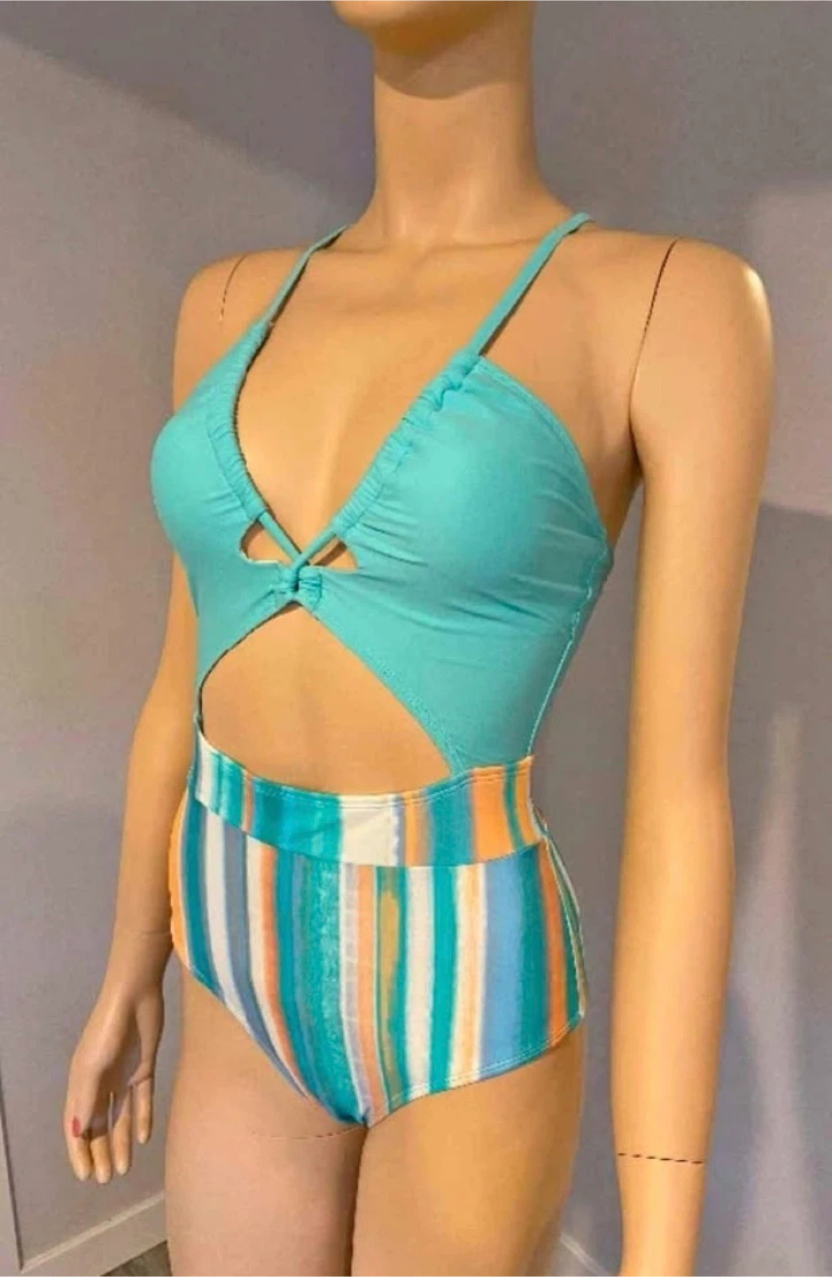 NWT: Cupshe One-Piece Cutout Bathing Suit - Small - photo 4