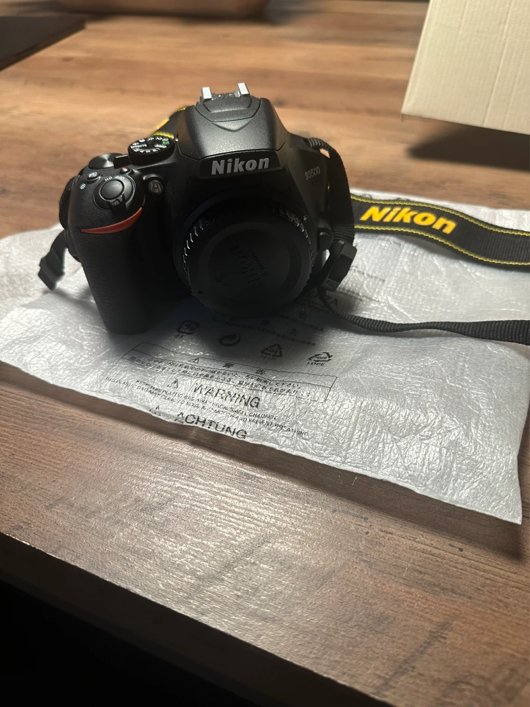 Nikon D3500 VR Kit DSLR Camera with 18-55mm Lens and SD Cards
