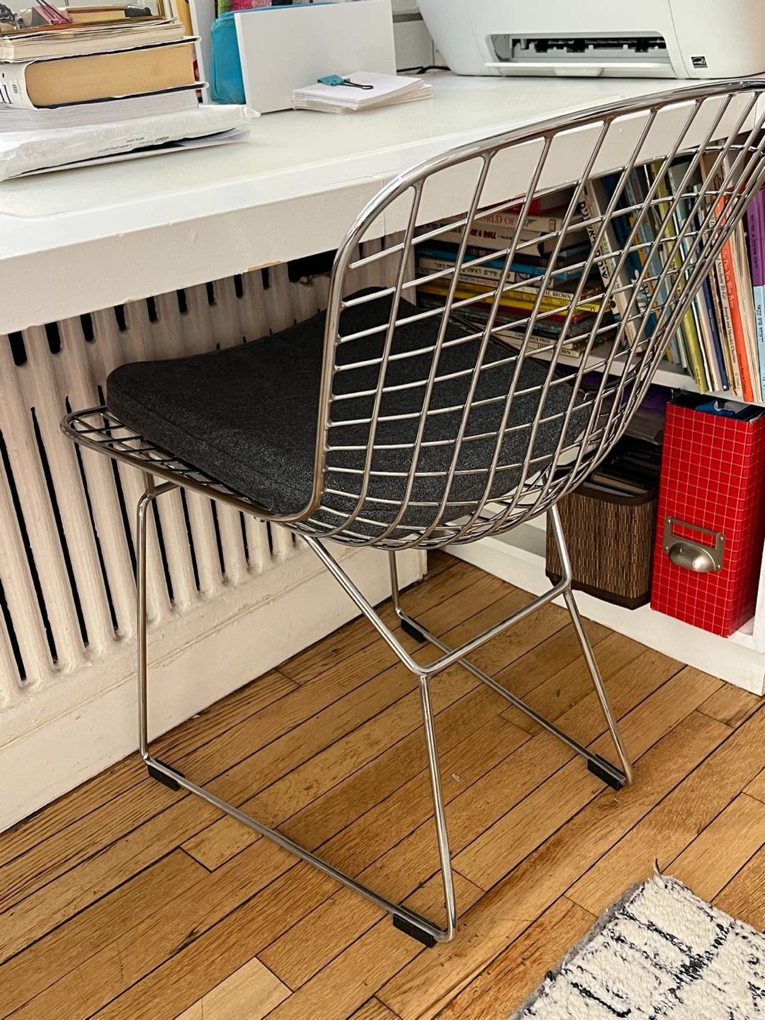 2 Classic wire chairs