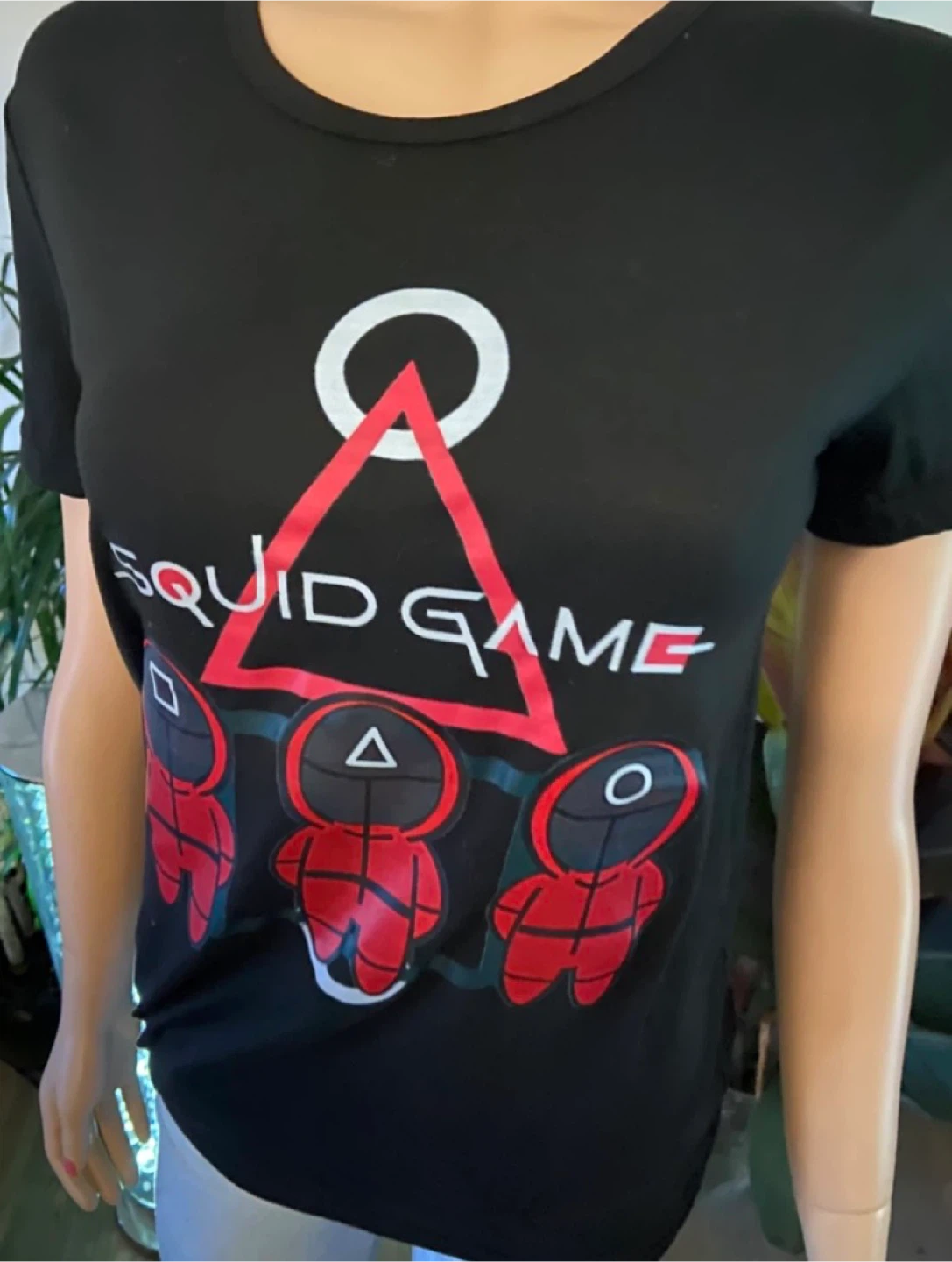 NEW: Ladies Halloween Squid Game Black T-Shirt Size Small - photo 4