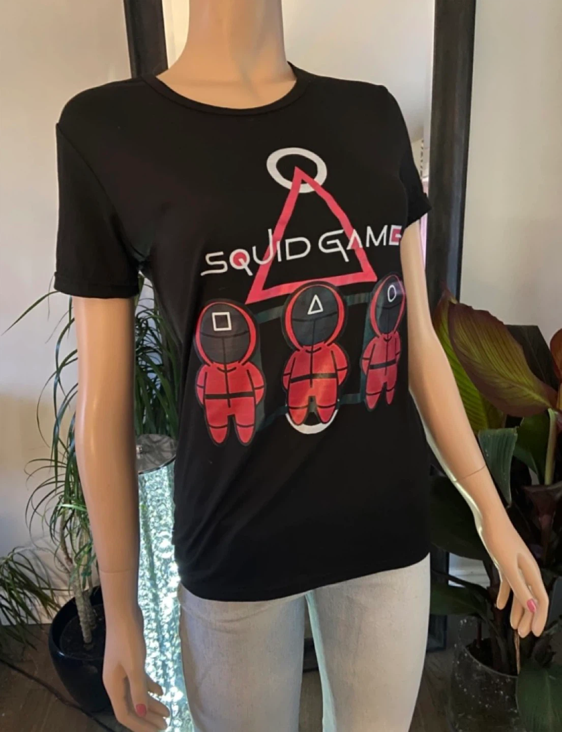 NEW: Ladies Halloween Squid Game Black T-Shirt Size Small - photo 2
