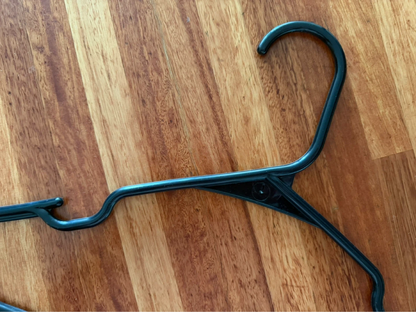 Black Plastic Clothes Hangers - Set of 10 - photo 2