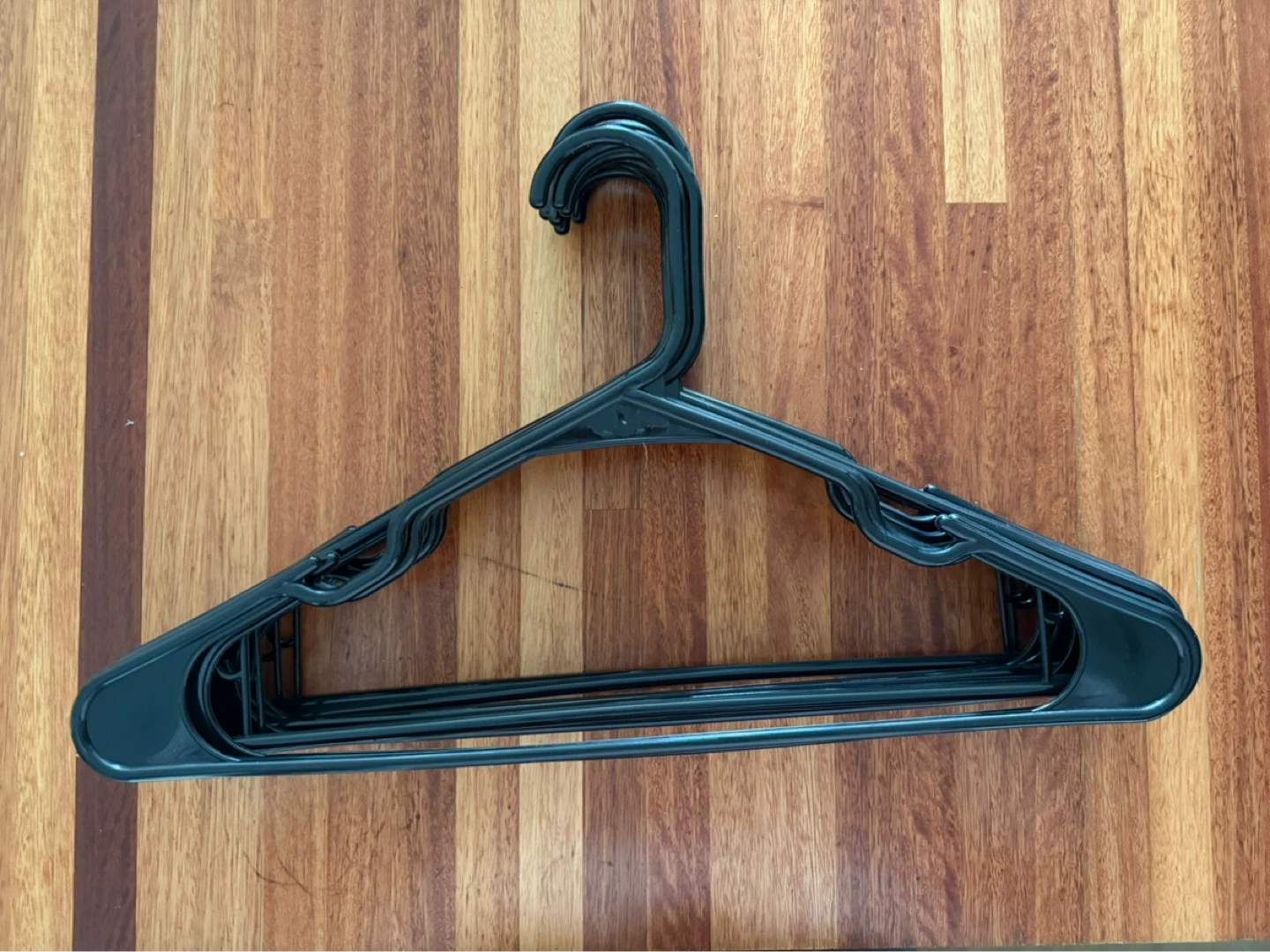 Black Plastic Clothes Hangers - Set of 10 - photo 3