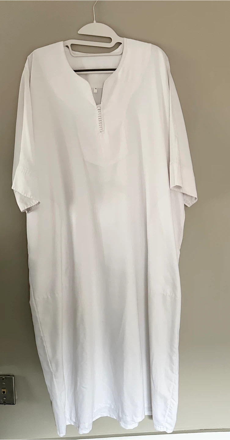 Lightweight Moroccan Thobe - $10