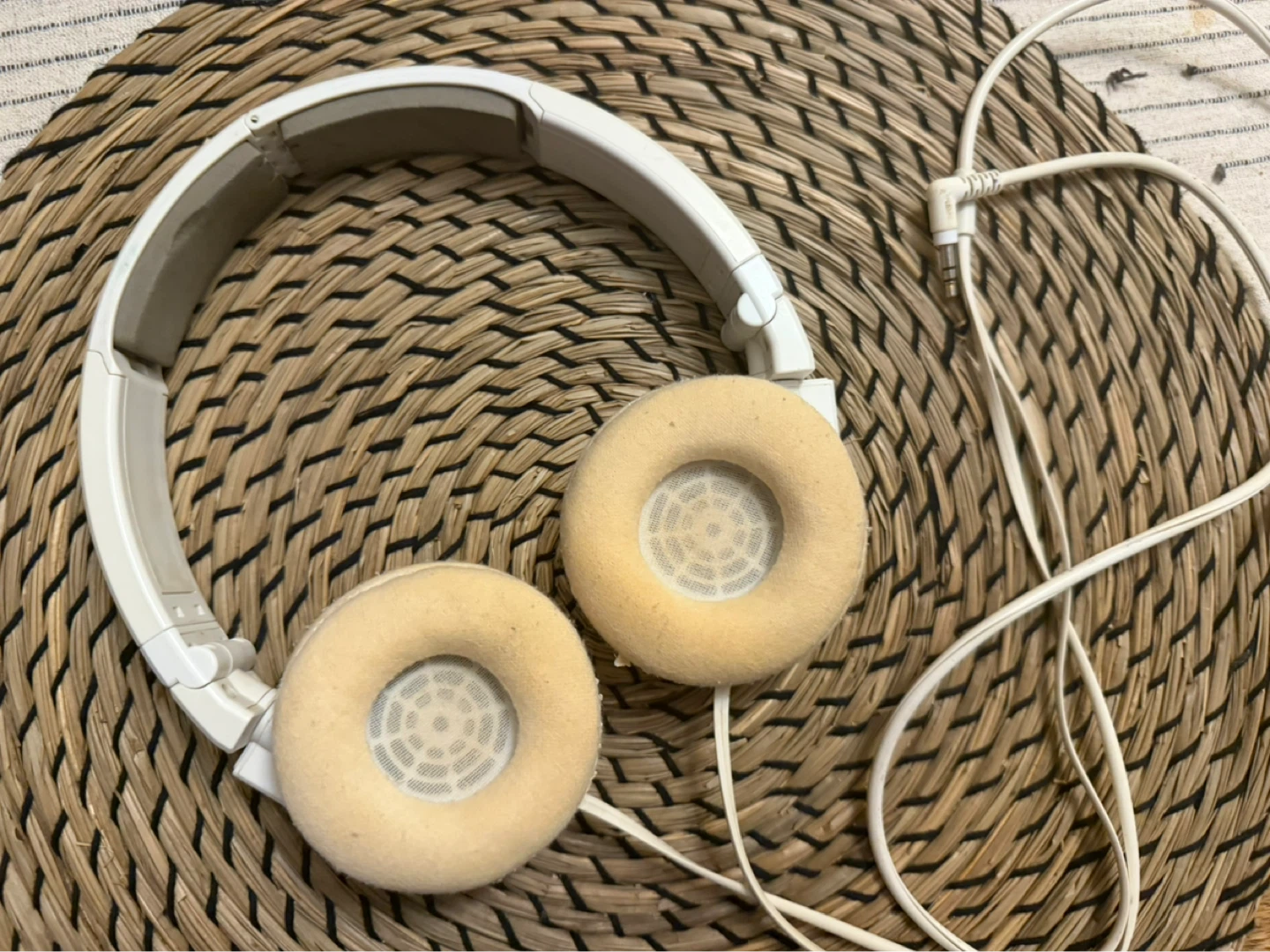 JVC White On-Ear Headphones - photo 4