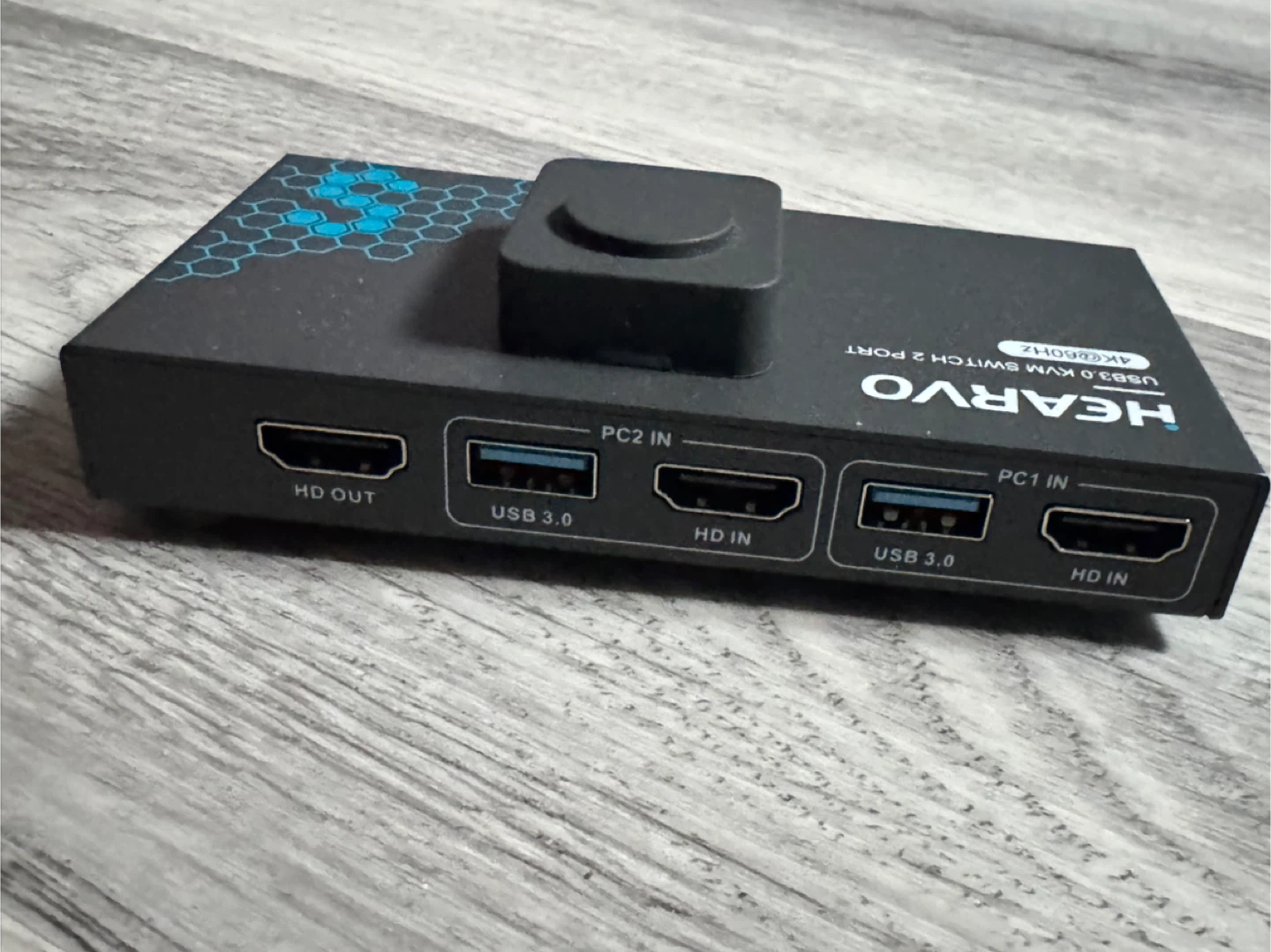 HEARVO USB 3.0 KVM Switch 2 Port 4K@60Hz