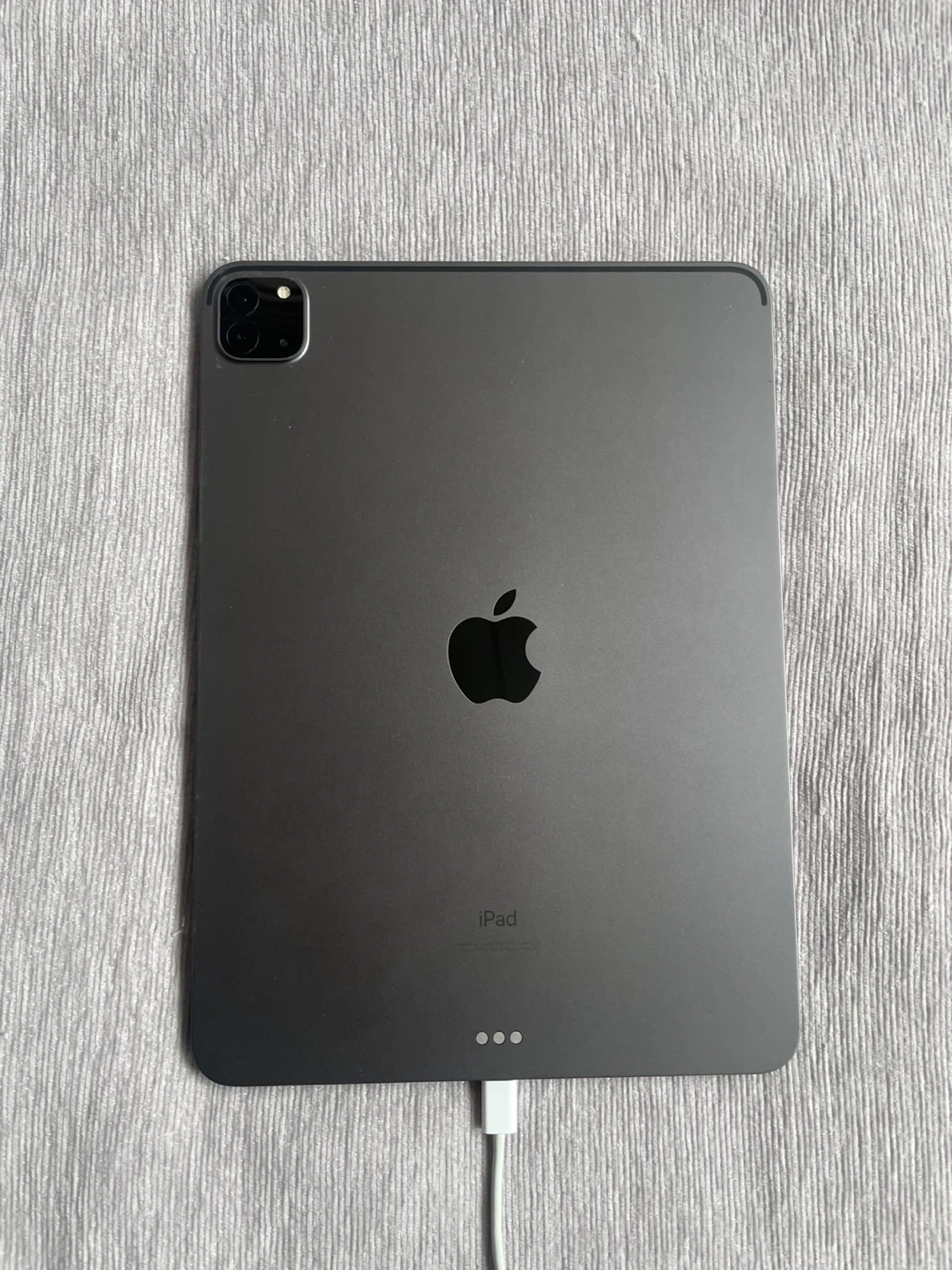 IPad Pro - 11inches - 3rd Gen - 512GB (EXCELLENT CONDITION)