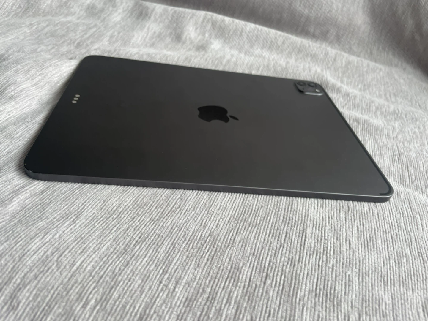 IPad Pro - 11inches - 3rd Gen - 512GB (EXCELLENT CONDITION) - photo 3