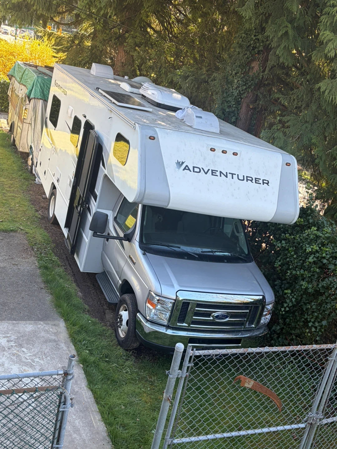 Adventurer RV Camper