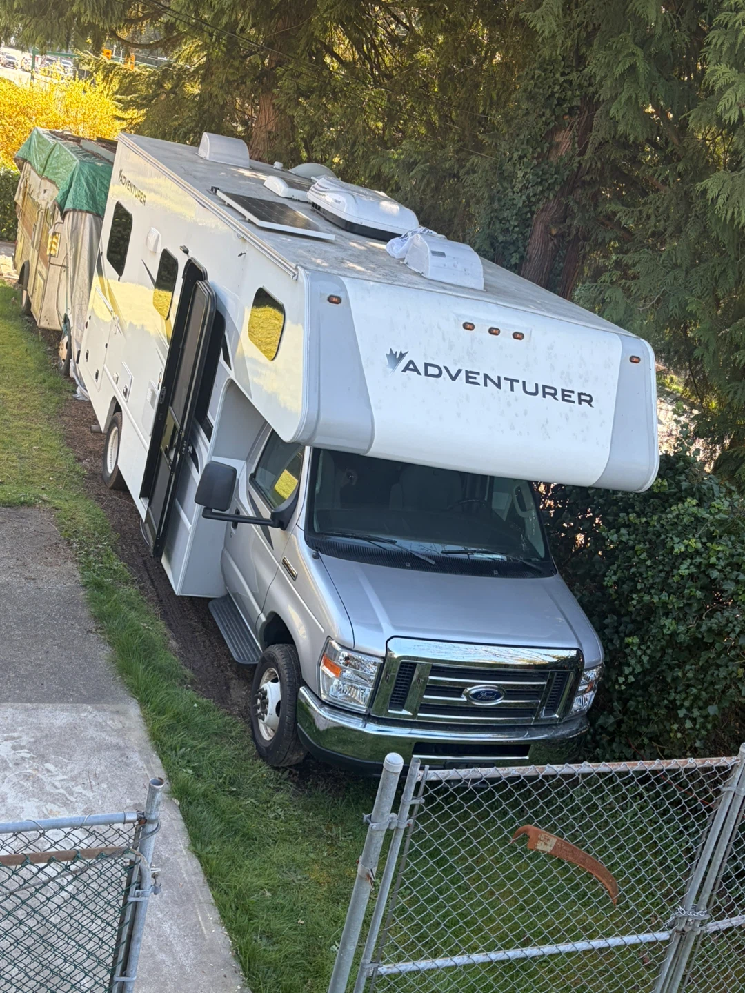 Adventurer RV Camper - photo 2