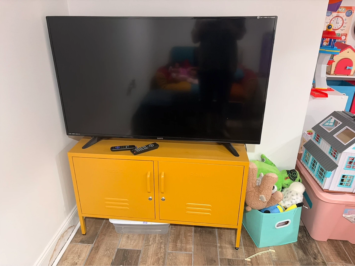 Small loveseat and tv stand - photo 2