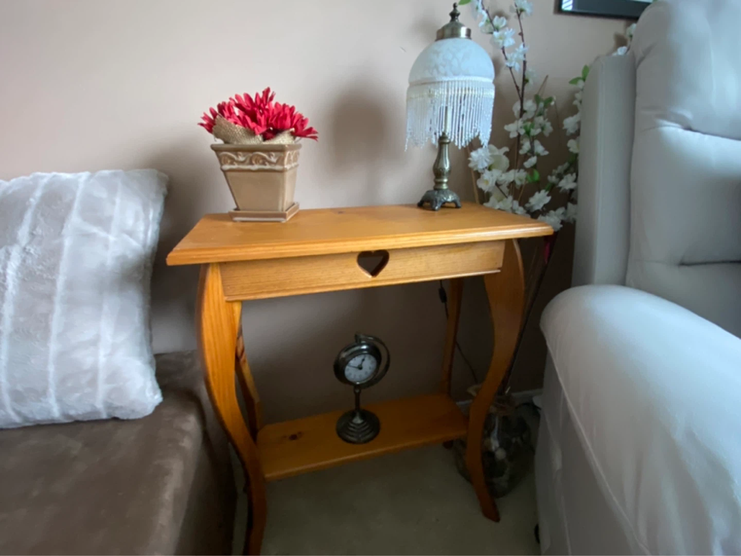 Vintage Heart Embedded End Table! - photo 4