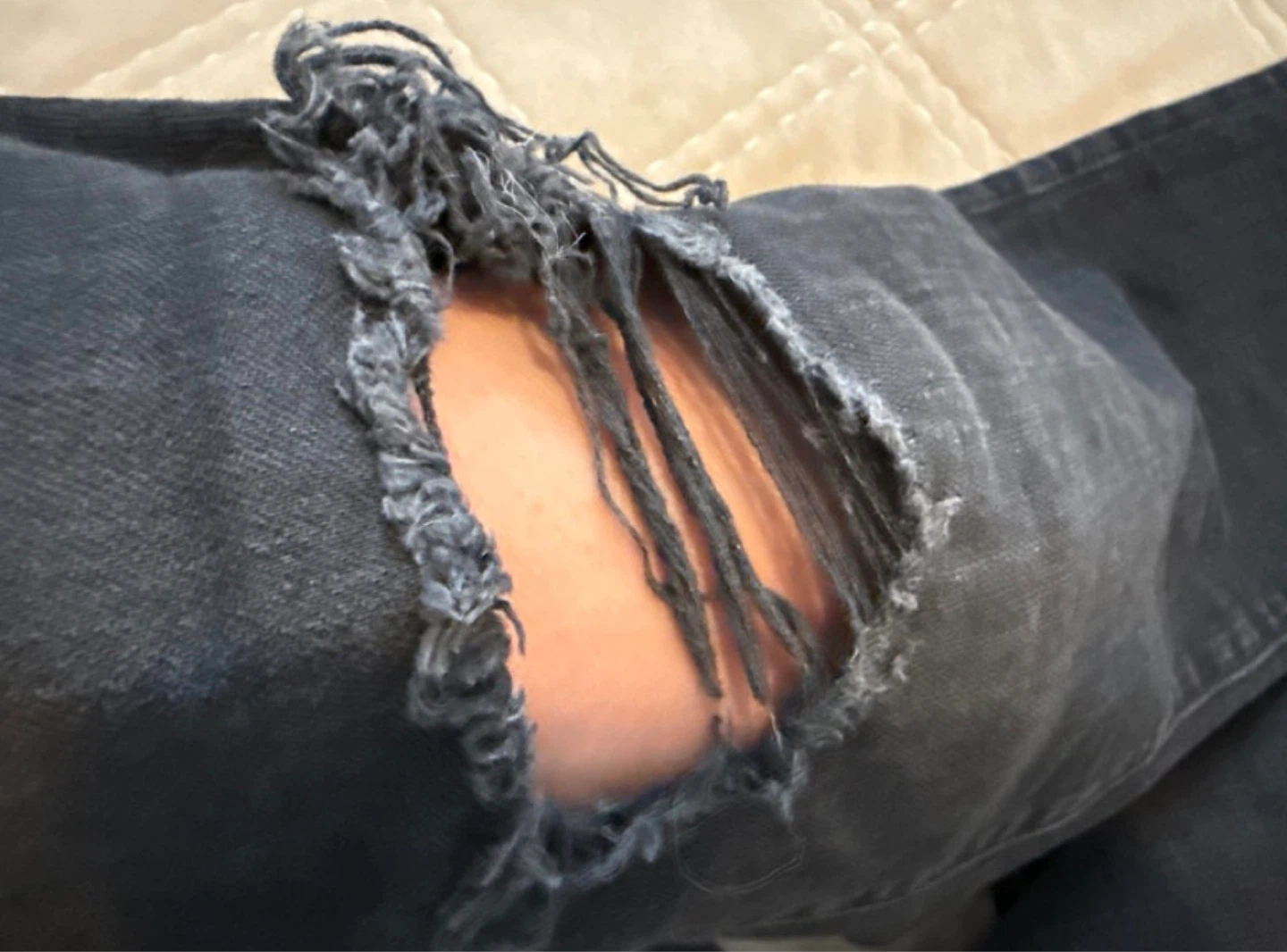 H&M Skinny Fit Black Ripped Jeans Size 36/32 - photo 2