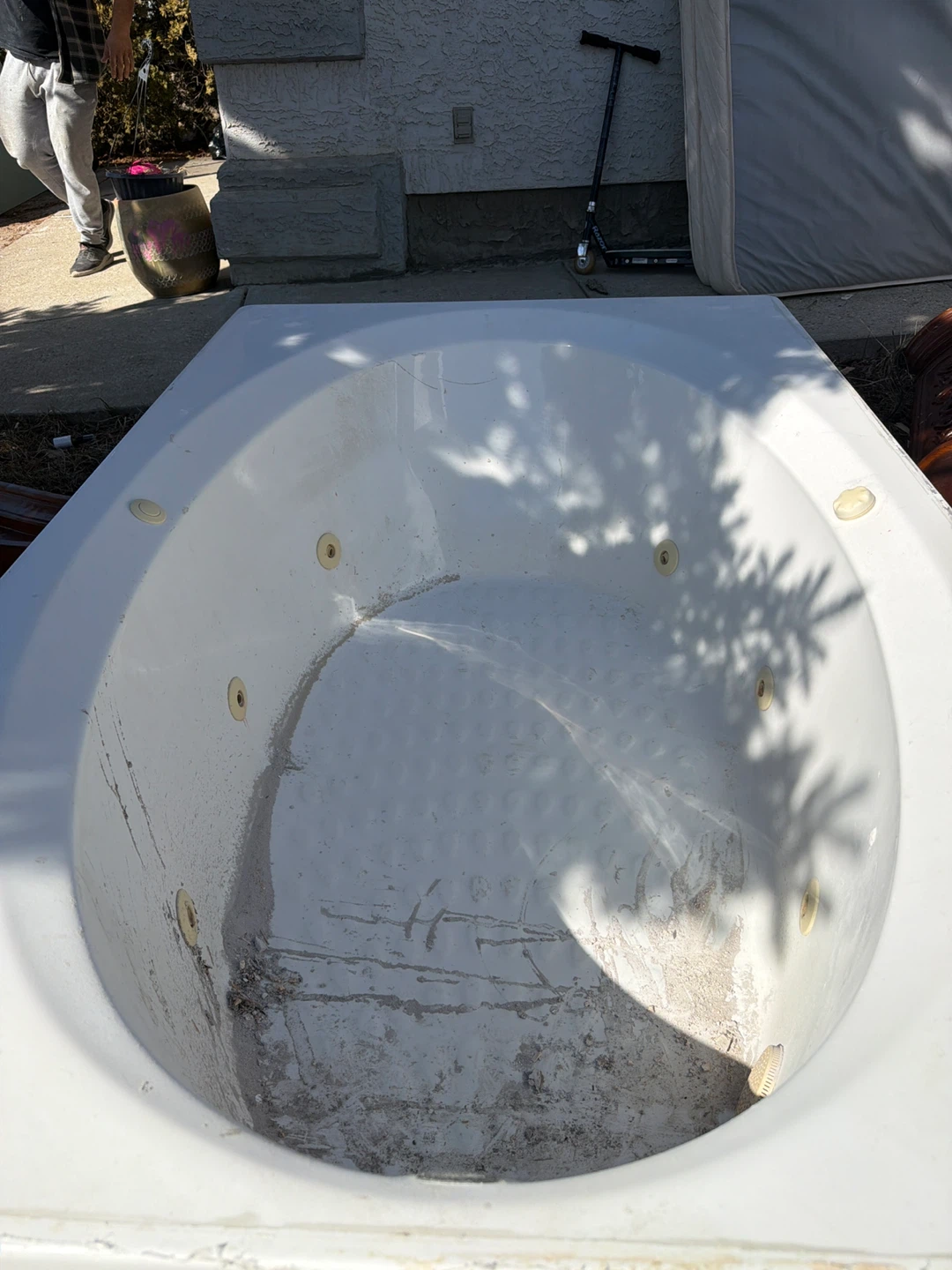 White Jacuzzi Bathtub - photo 3
