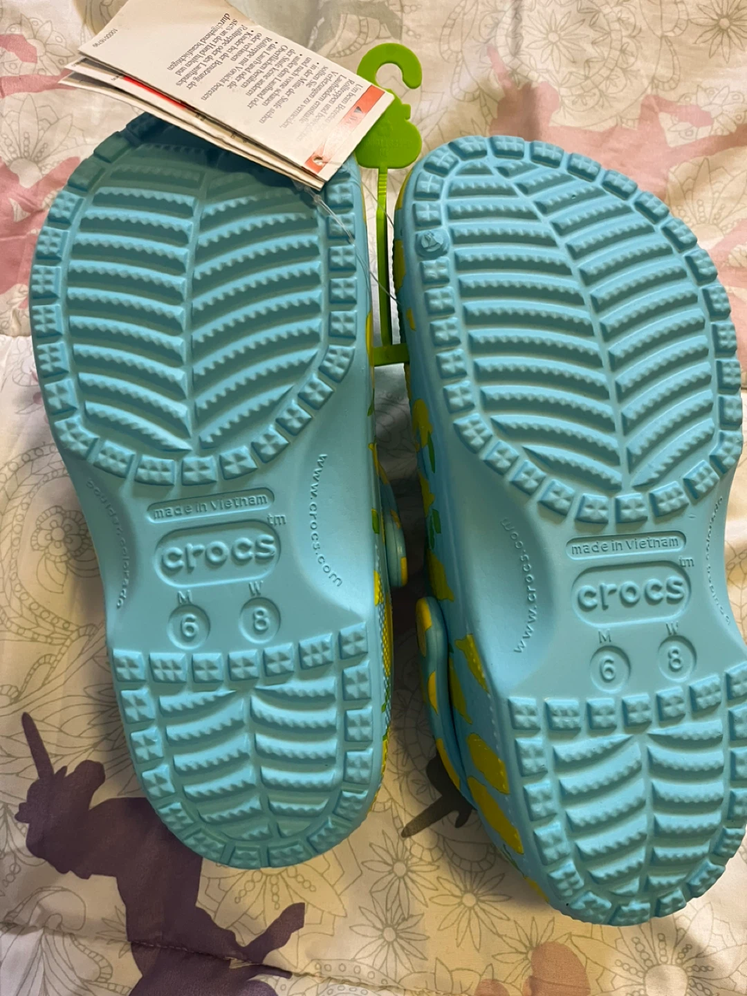 Crocs Classic Clog - Blue Lemon Print - Size M6/W8 - photo 4