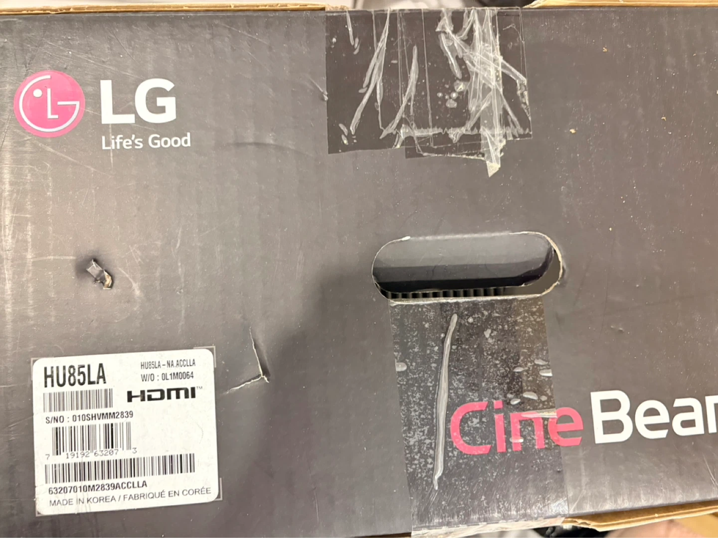 LG CineBeam HU85LA Laser 4K Projector - photo 2