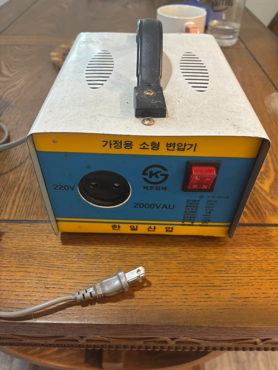 220v to 110v step down voltage transformer 2000vau