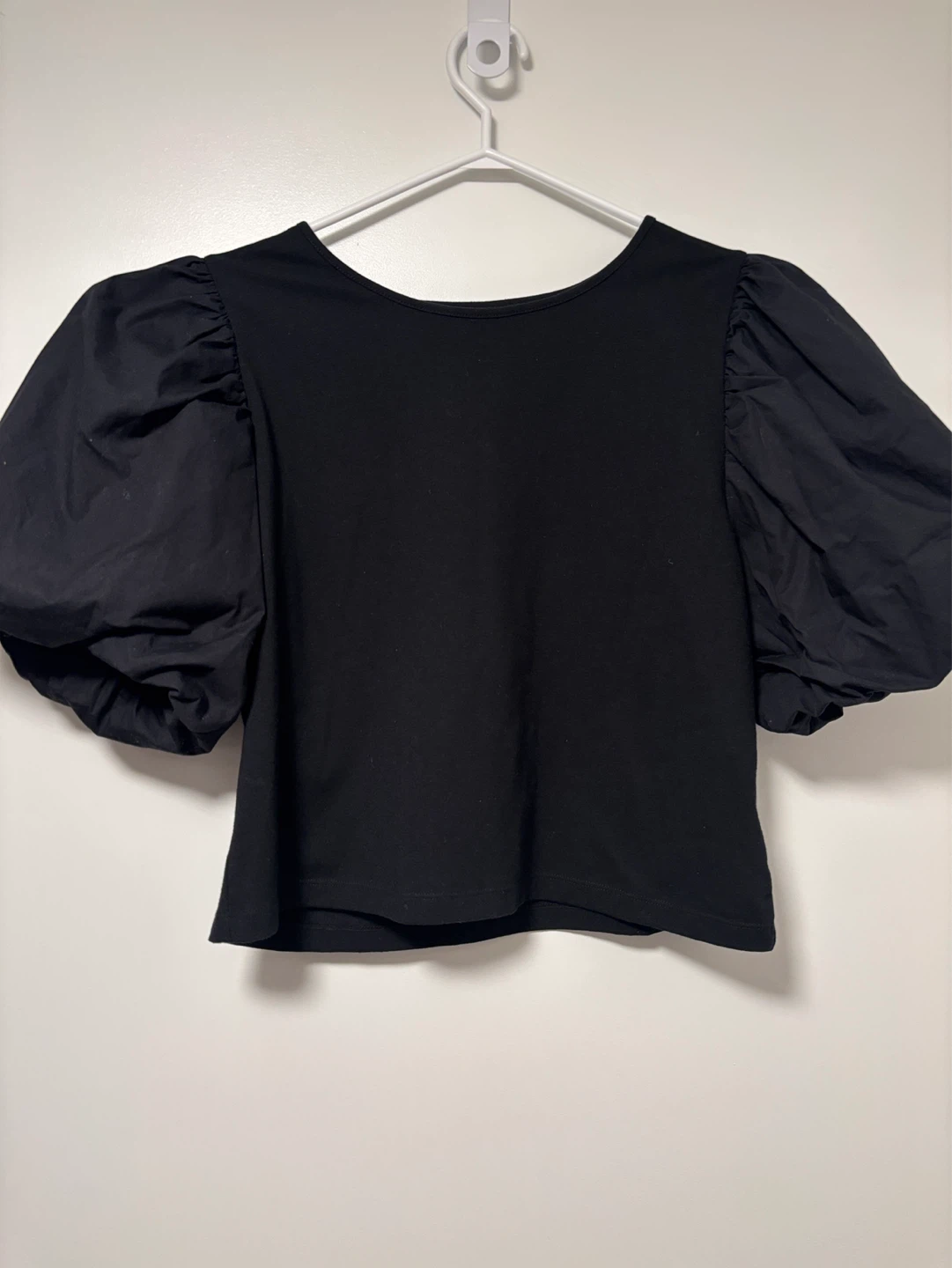 Black Puff Sleeve Top