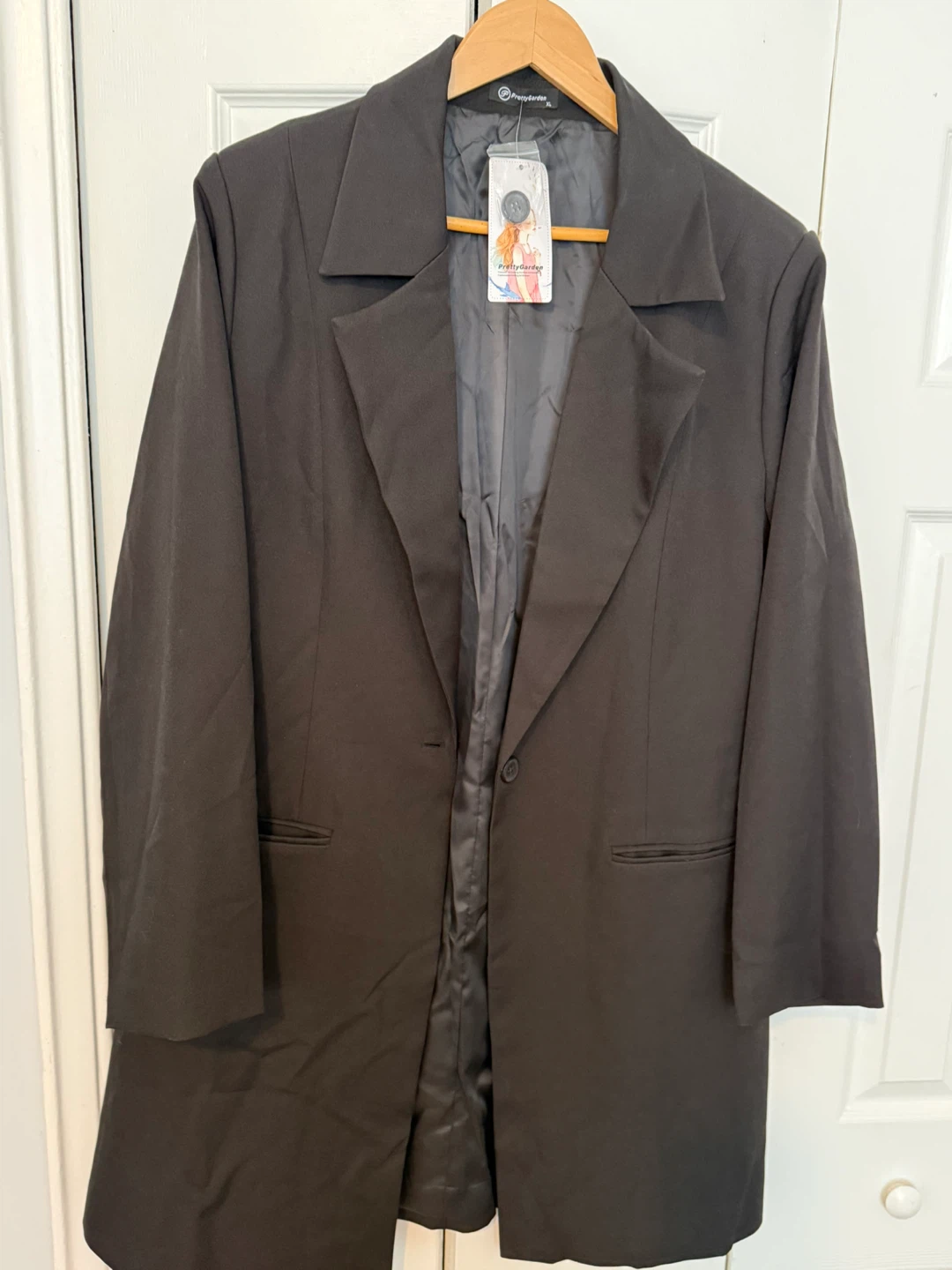 PrettyGarden Women's Black Blazer - Size XL