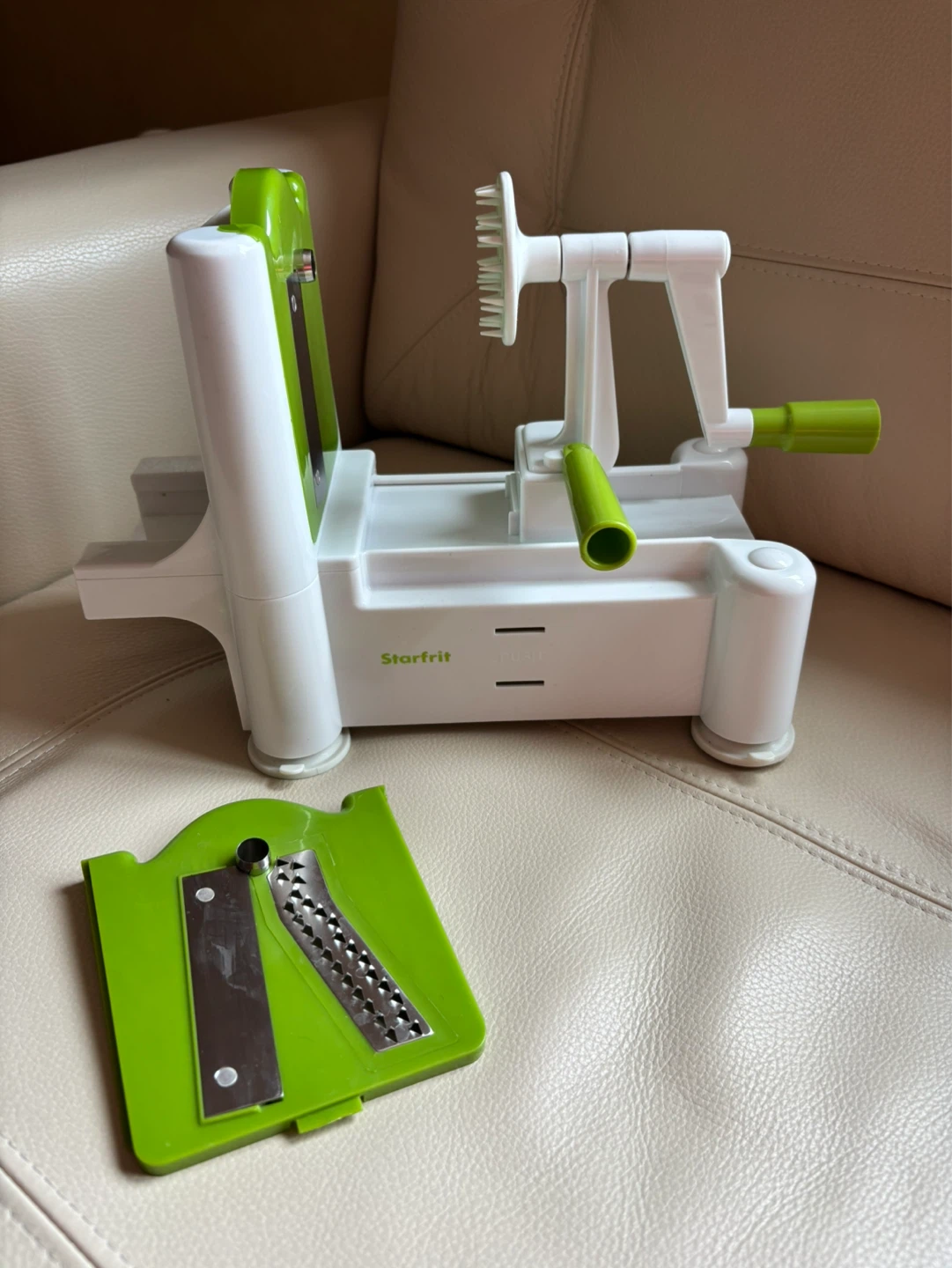 Starfrit Pro Spiralizer with 2 Blade attachments - photo 2