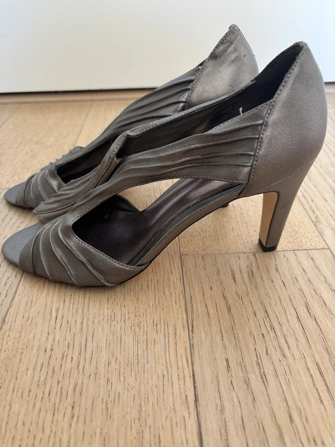 Naturalizer Metallic Pleated Peep-Toe Heels - photo 3