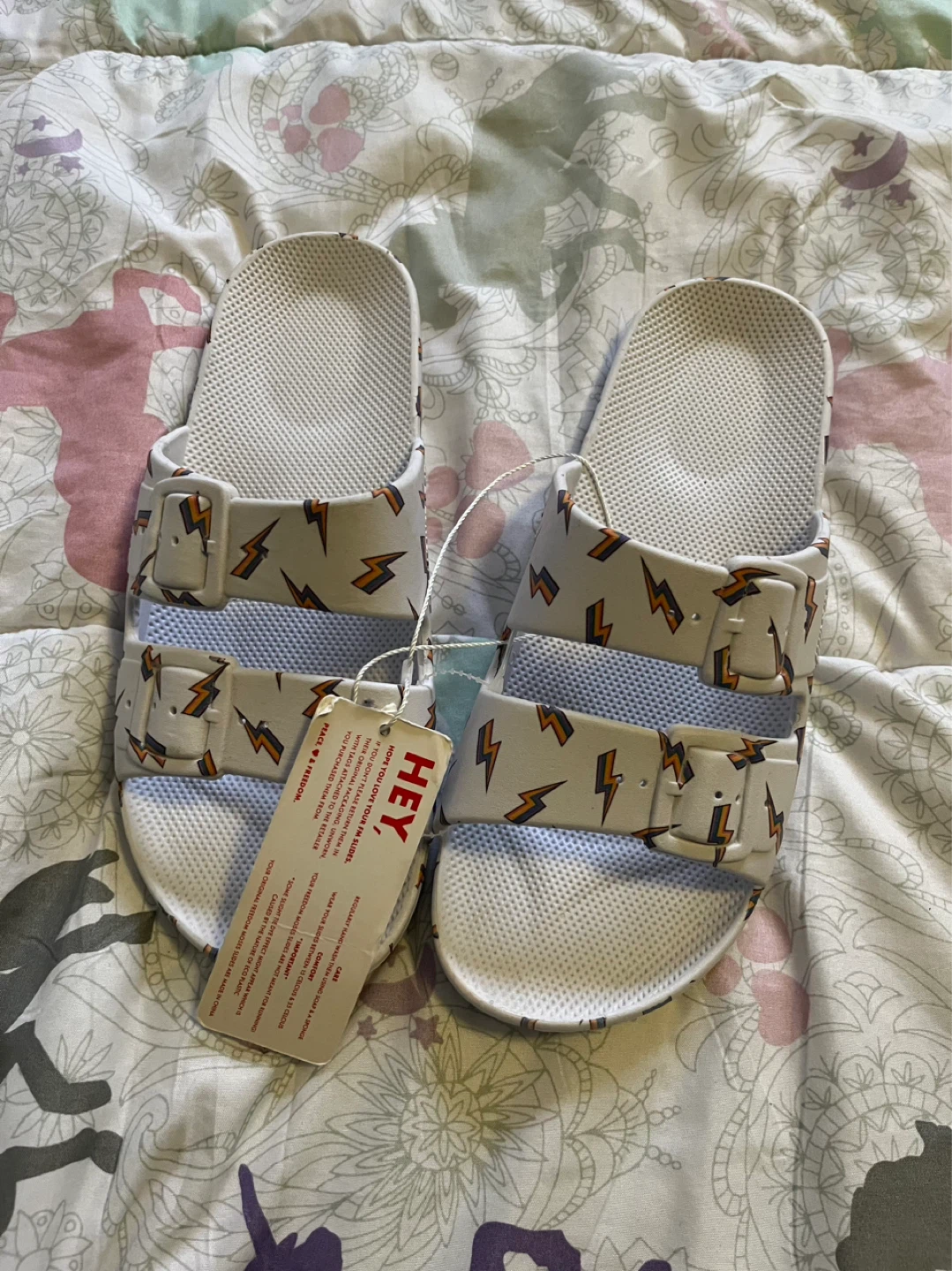 Freedom Moses Slides - White Lightning Bolt Size 9
