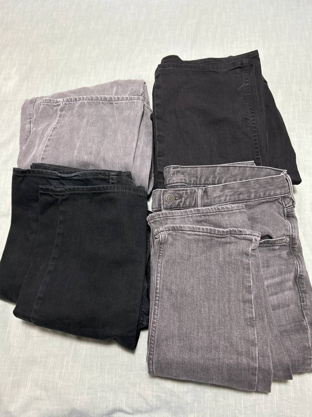 4 Pairs of Men's Jeans - photo 2