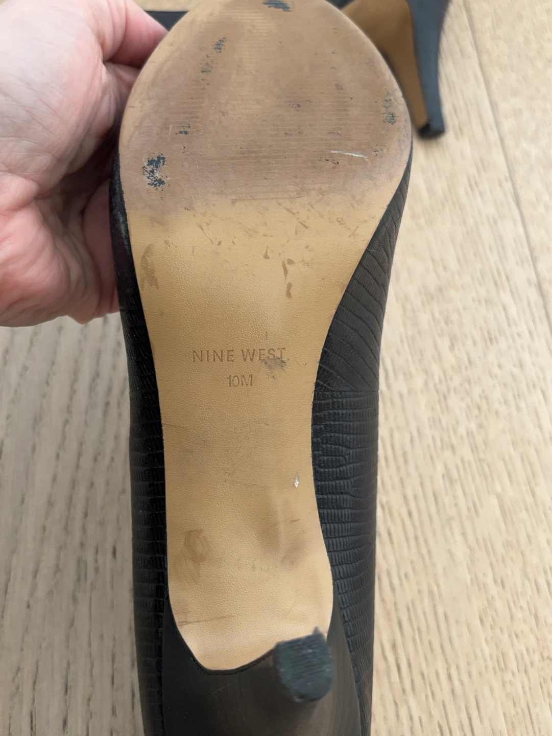 Nine West Black Embossed Leather Heels Size 10M - photo 5