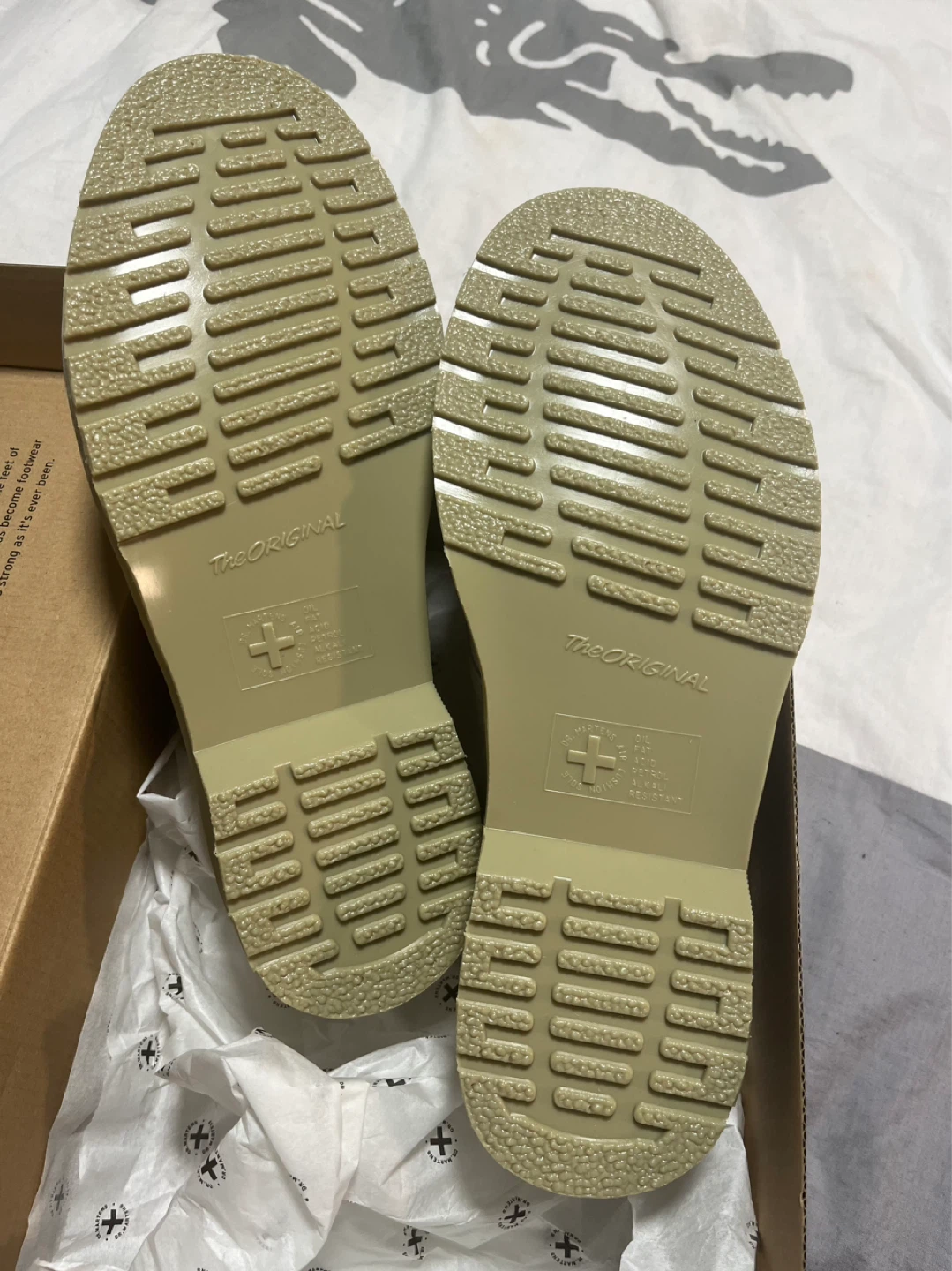Dr. Martens 1461 Parchment Beige Nubuck Leather Shoes - Size 10 - photo 2