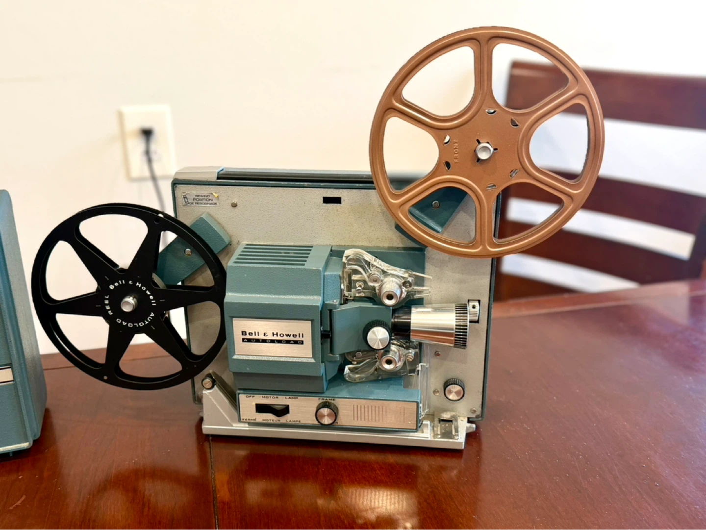 Bell & Howell Autoload 8mm Film Projector - photo 2