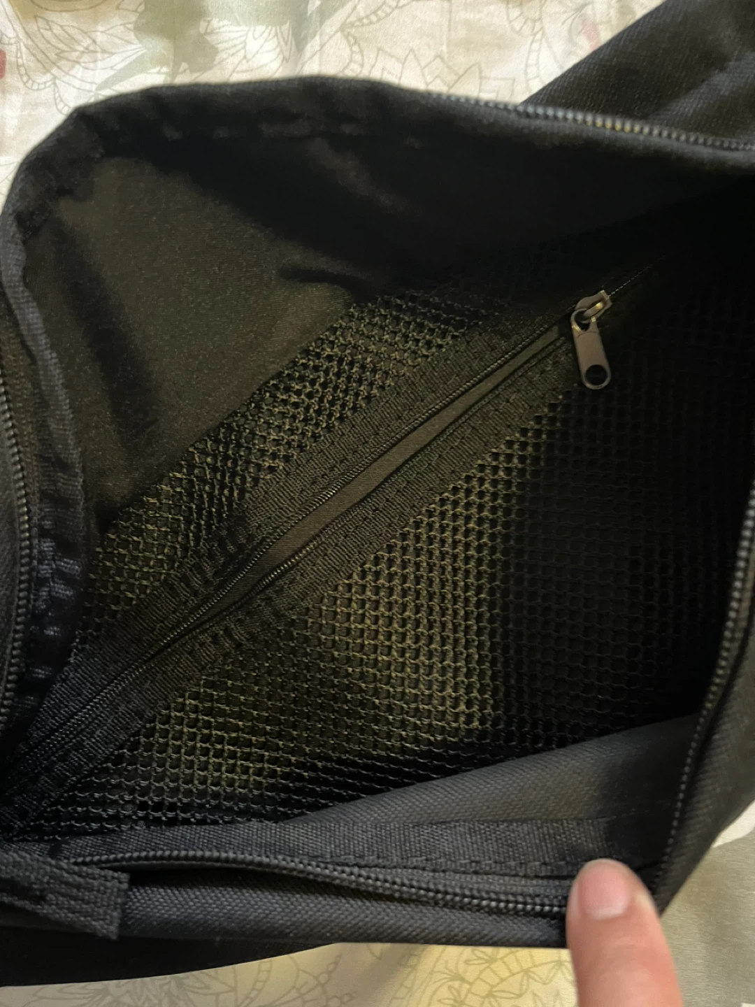 Nike Fanny Pack / Crossbody Bag - Black, 3L Capacity - photo 3