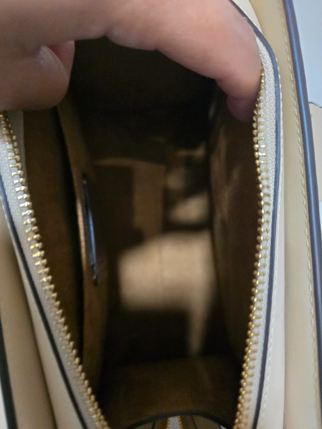 Coach Cream Crocodile Embossed Top Bag w/ Shoulder Strap - photo 3