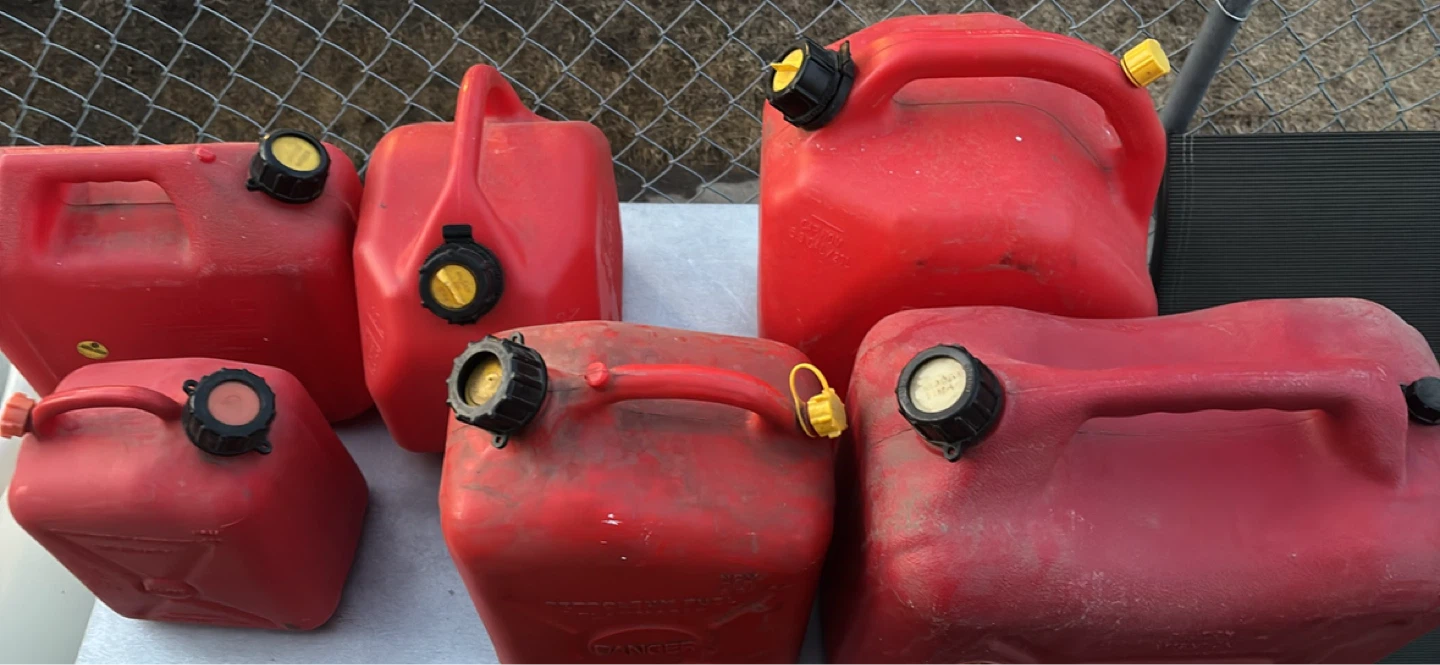 Gas Cans - photo 2