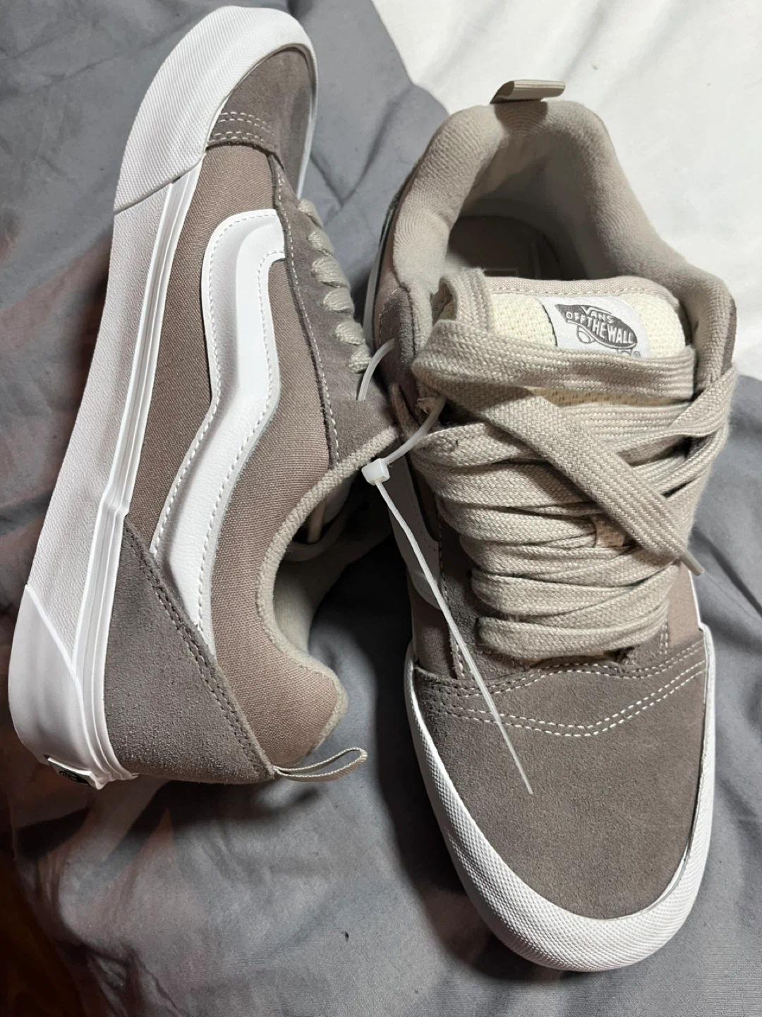 Vans Skate Shoes - photo 2