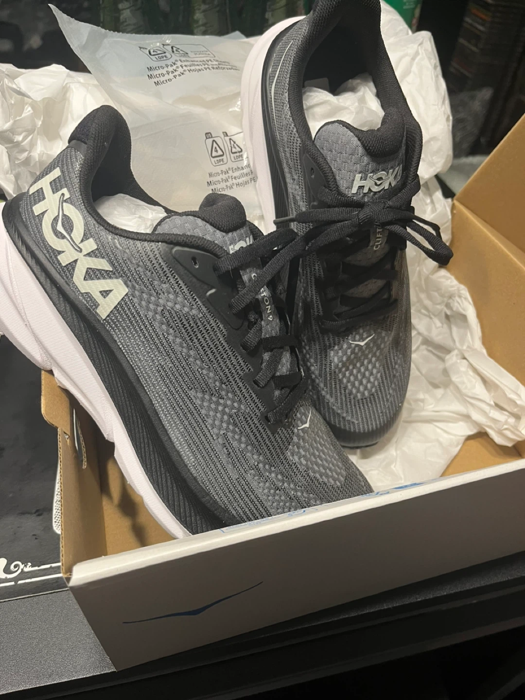 Hoka Clifton 9 Youth Running Shoes Size 6 MD - photo 3