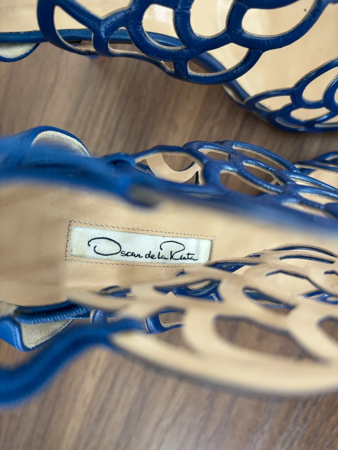 Oscar de la Renta Blue Laser-Cut Heels Size 40 - photo 4