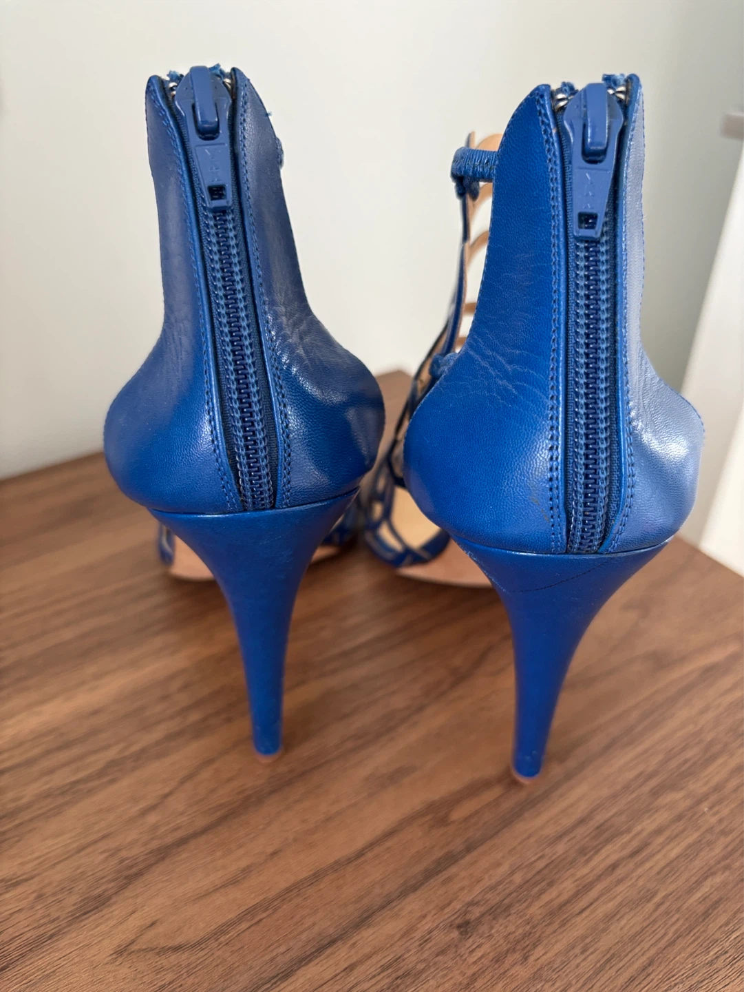Oscar de la Renta Blue Laser-Cut Heels Size 40 - photo 3